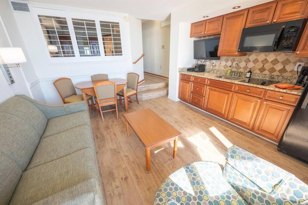 New Remodeled Direct Oceanfront Views Beach Cove マートルビーチ エクステリア 写真